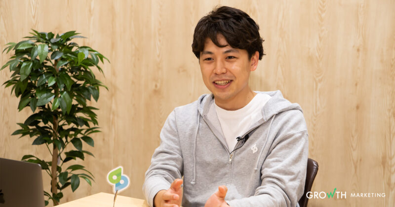 インタビュー取材中のスペースマーケット　小泉様